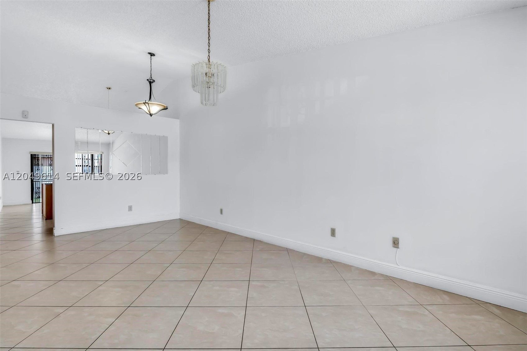 8871 NW 114th St, Hialeah Gardens FL 33018
