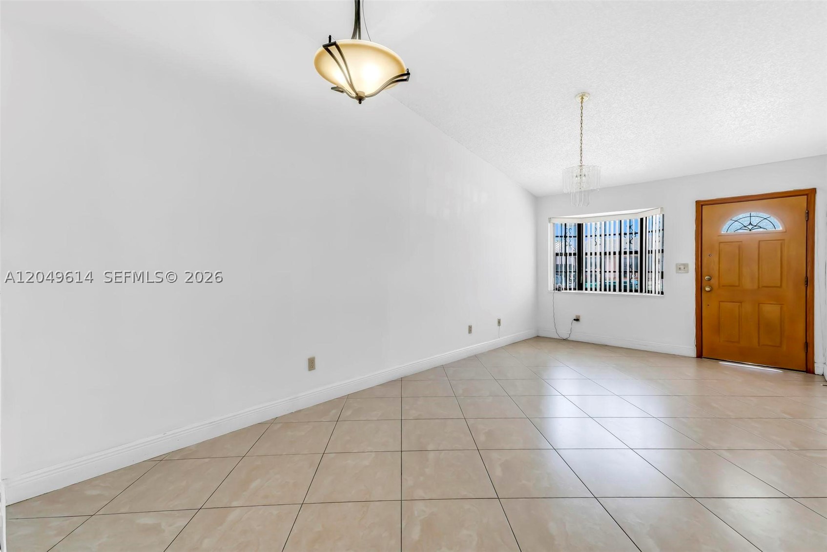 8871 NW 114th St, Hialeah Gardens FL 33018