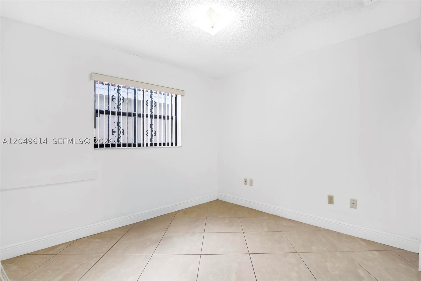 8871 NW 114th St, Hialeah Gardens FL 33018