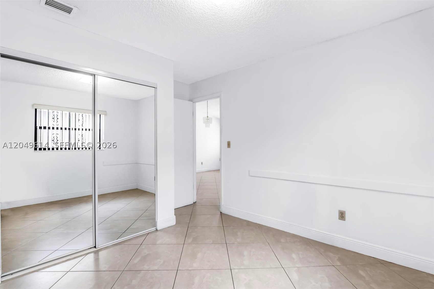 8871 NW 114th St, Hialeah Gardens FL 33018
