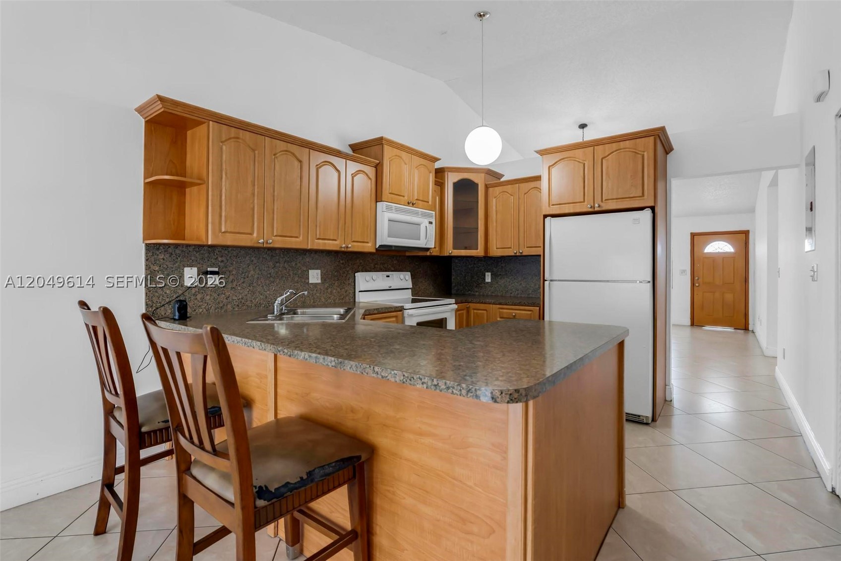 8871 NW 114th St, Hialeah Gardens FL 33018