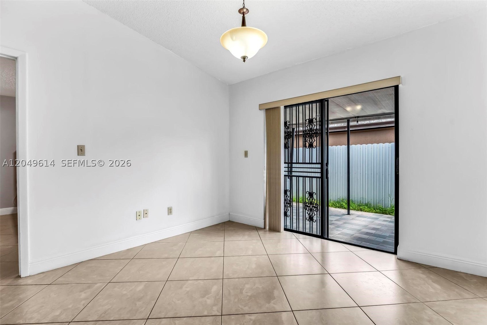8871 NW 114th St, Hialeah Gardens FL 33018