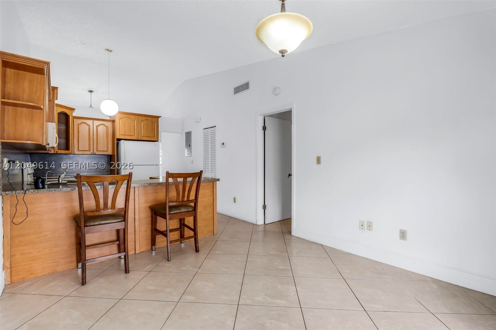 8871 NW 114th St, Hialeah Gardens FL 33018