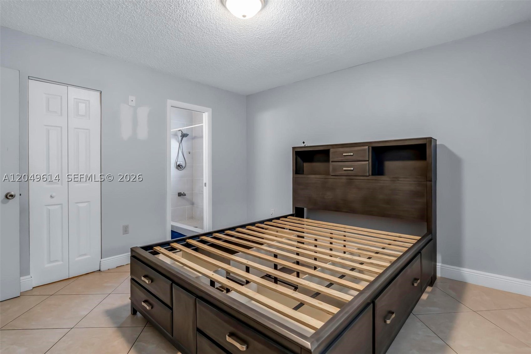 8871 NW 114th St, Hialeah Gardens FL 33018