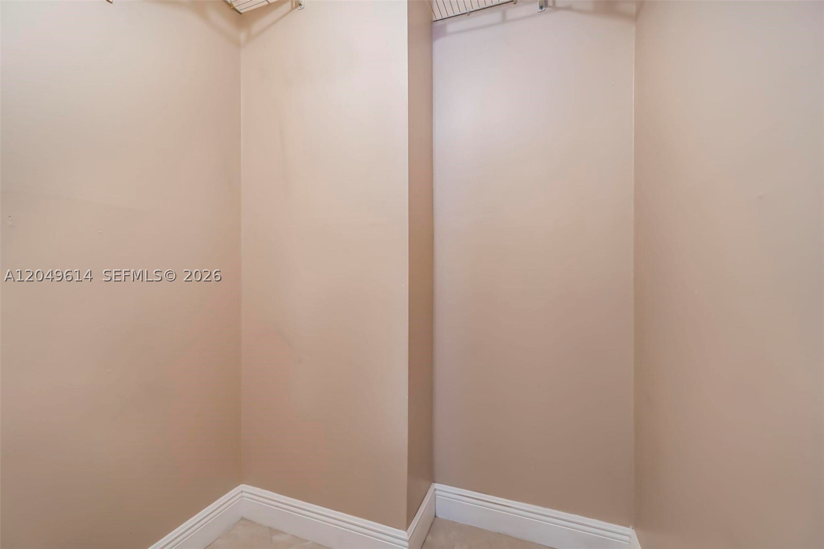 8871 NW 114th St, Hialeah Gardens FL 33018