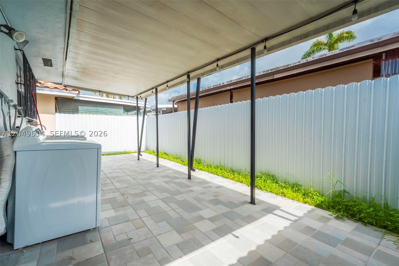8871 NW 114th St, Hialeah Gardens FL 33018