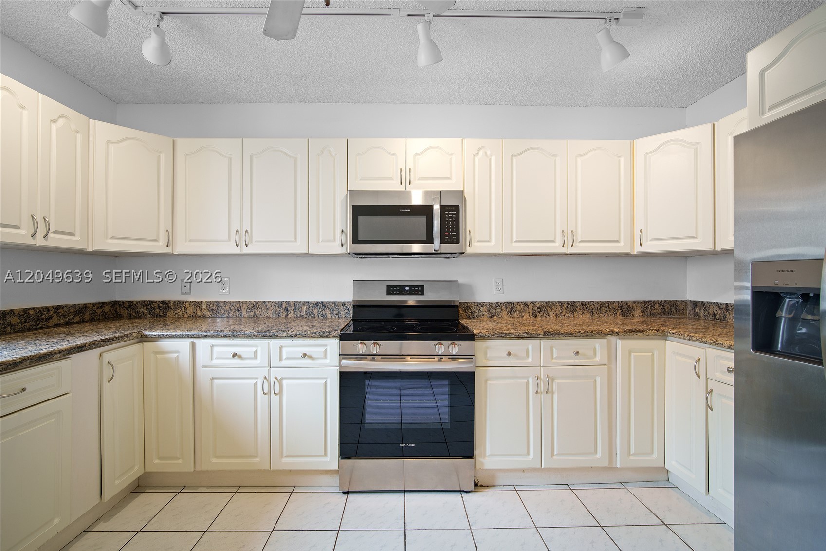 21378 Marina Cove Cir #11-B, Aventura FL 33180