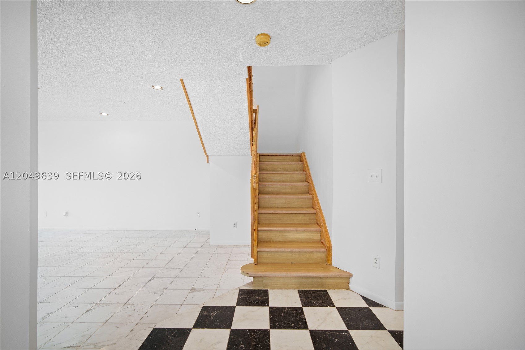 21378 Marina Cove Cir #11-B, Aventura FL 33180