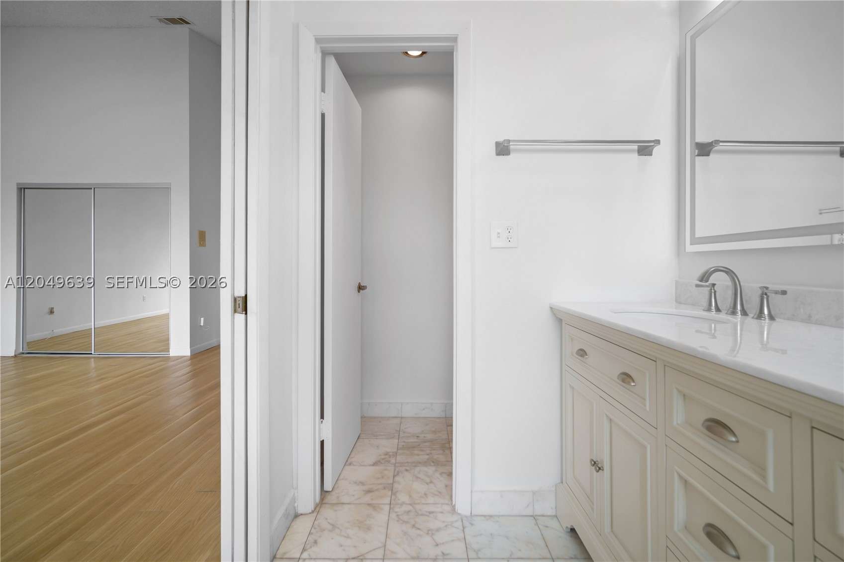 21378 Marina Cove Cir #11-B, Aventura FL 33180
