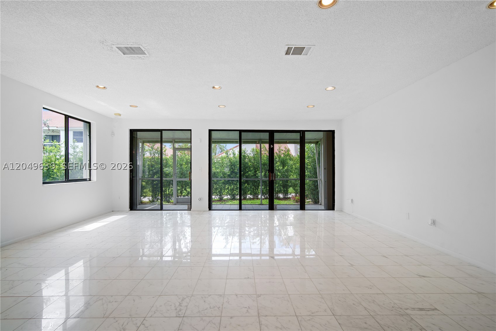 21378 Marina Cove Cir #11-B, Aventura FL 33180