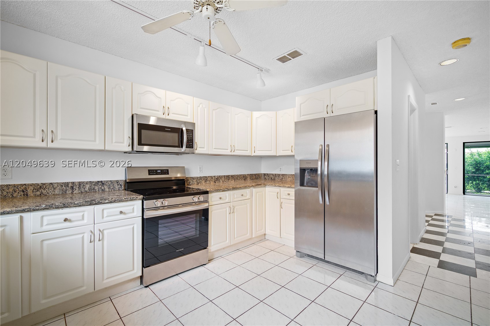 21378 Marina Cove Cir #11-B, Aventura FL 33180