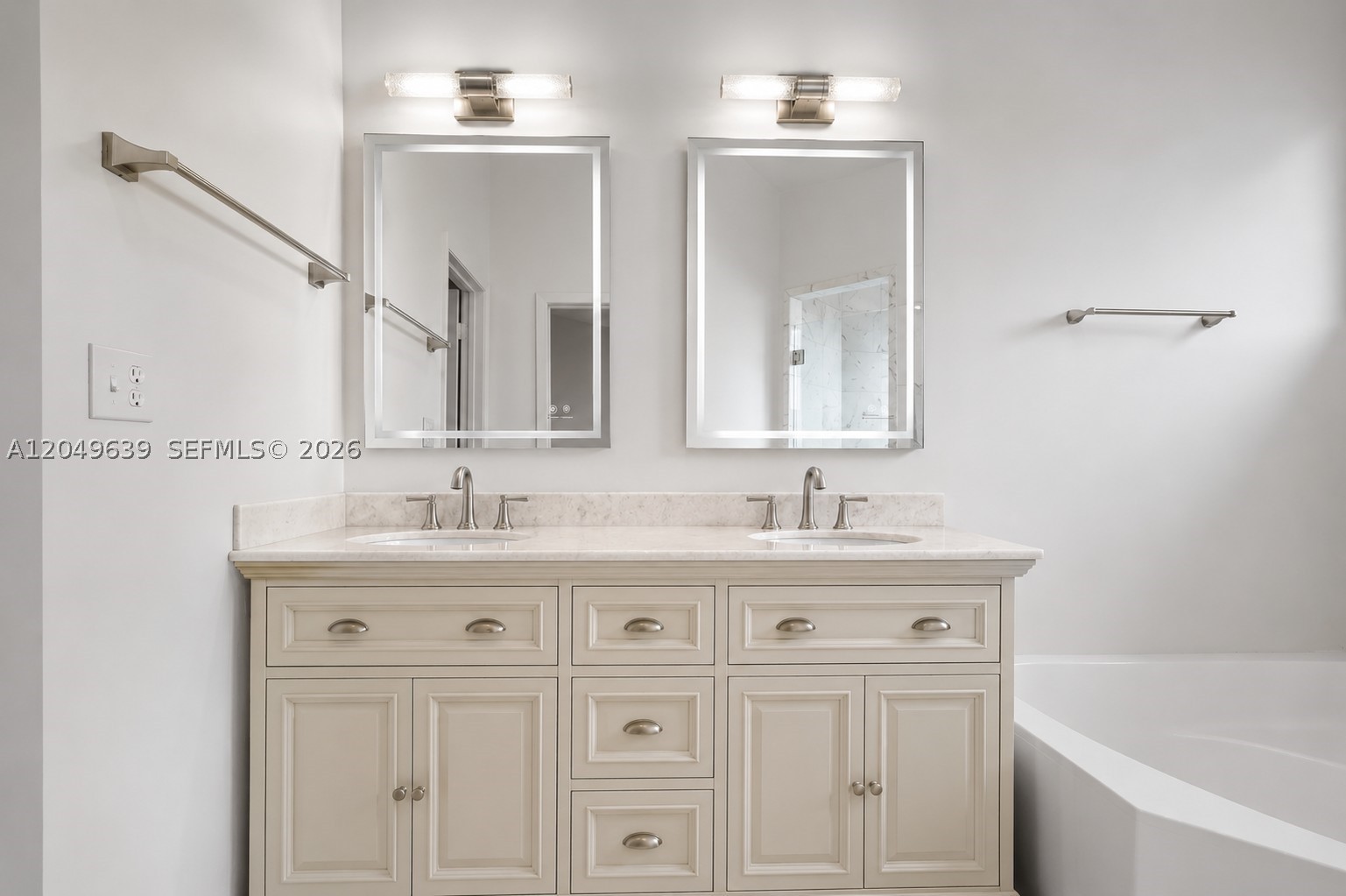 21378 Marina Cove Cir #11-B, Aventura FL 33180