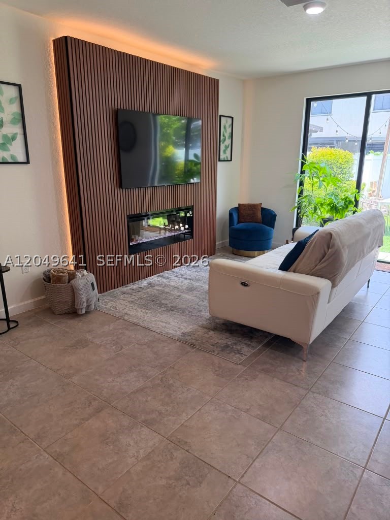 3409 W 104th Ter, Hialeah FL 33018