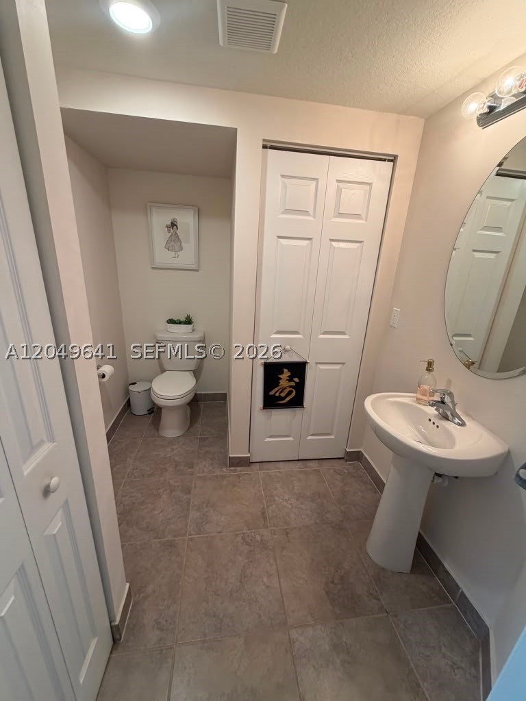 3409 W 104th Ter, Hialeah FL 33018