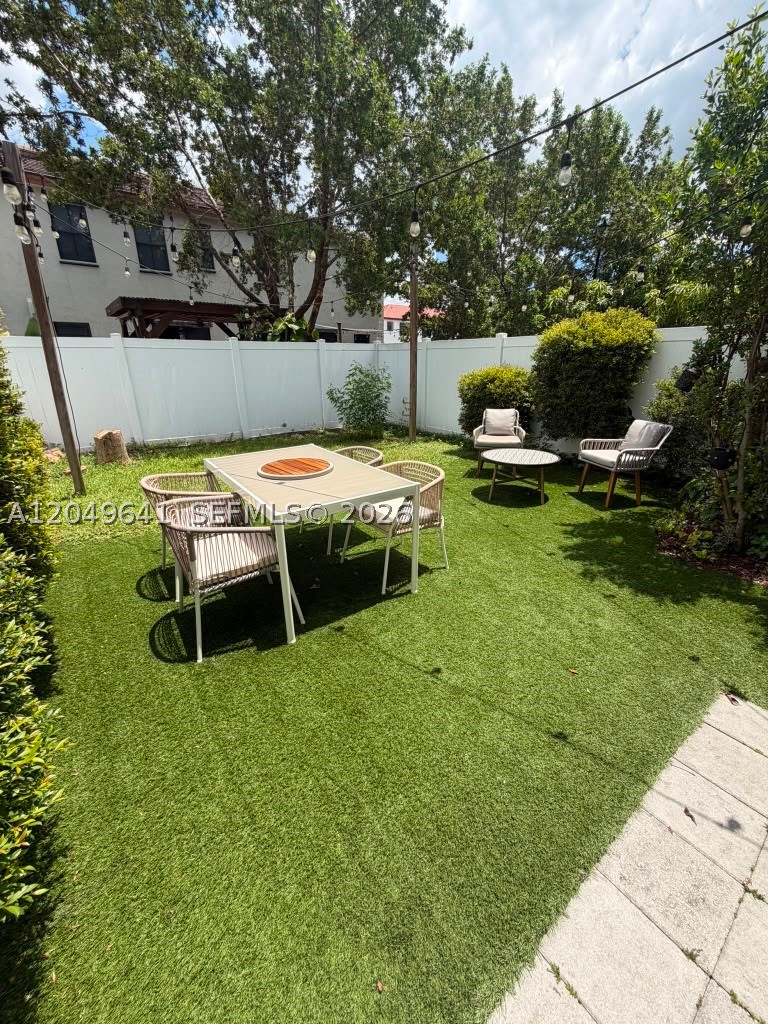 3409 W 104th Ter, Hialeah FL 33018