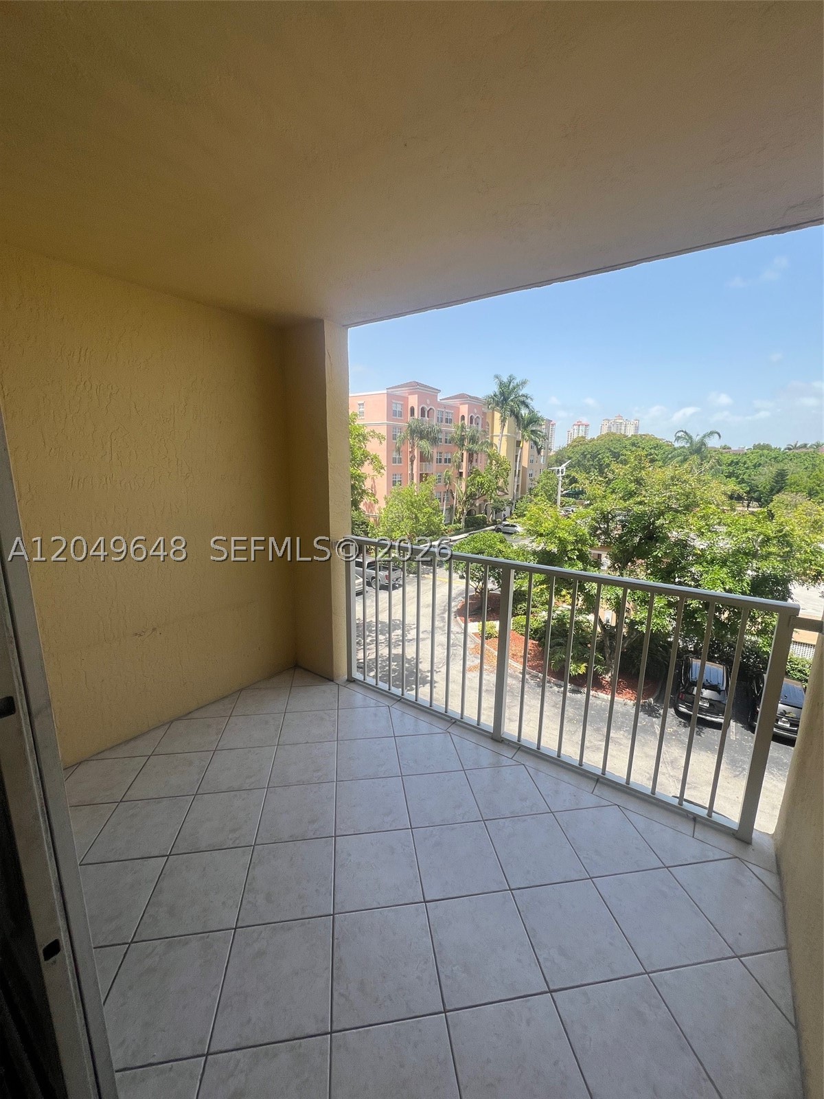 19601 E Country Club Dr #7405, Aventura FL 33180