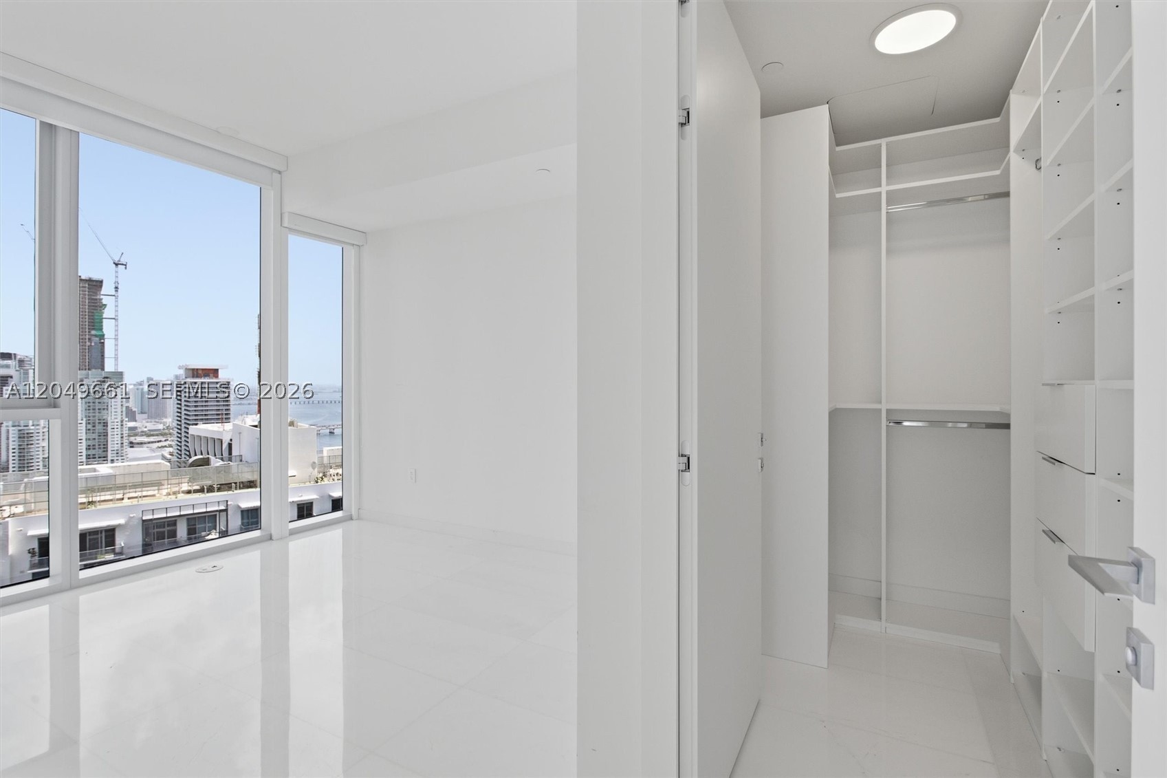 300 Biscayne Boulevard Way #4808W, Miami FL 33131