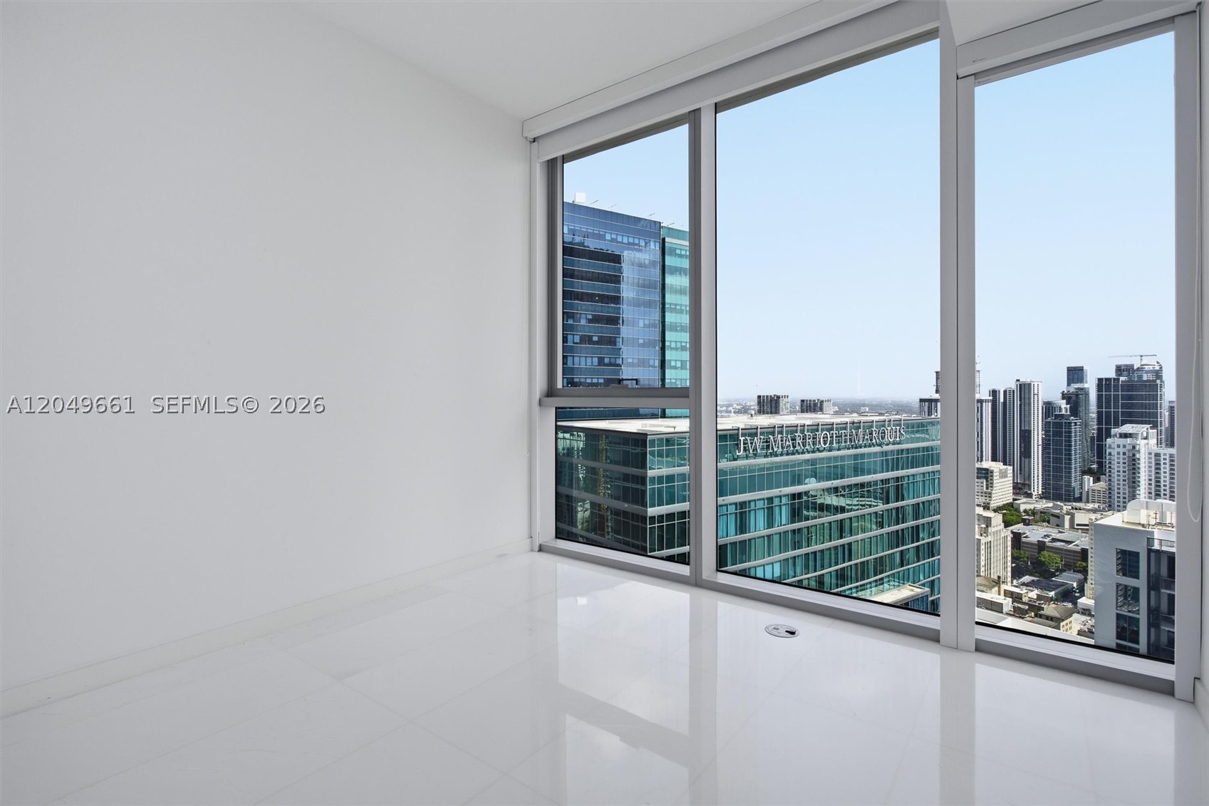 300 Biscayne Boulevard Way #4808W, Miami FL 33131
