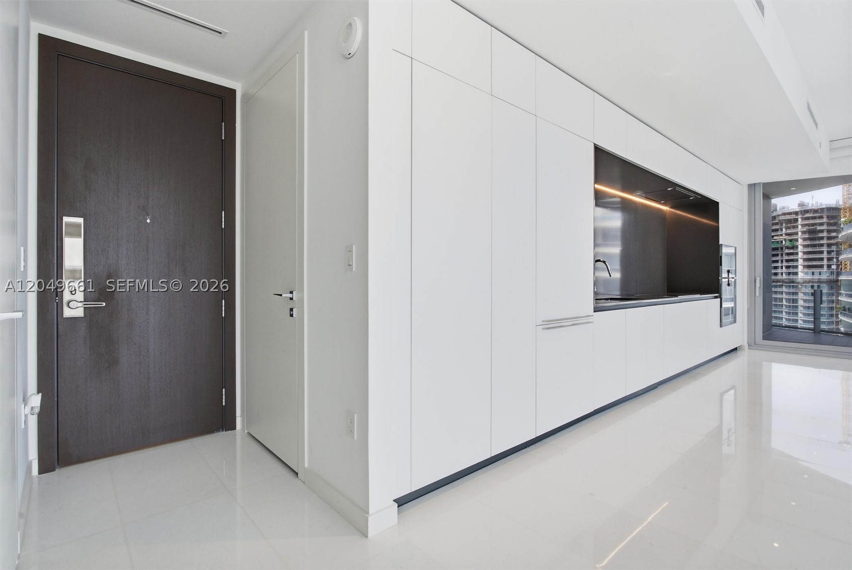 300 Biscayne Boulevard Way #4808W, Miami FL 33131