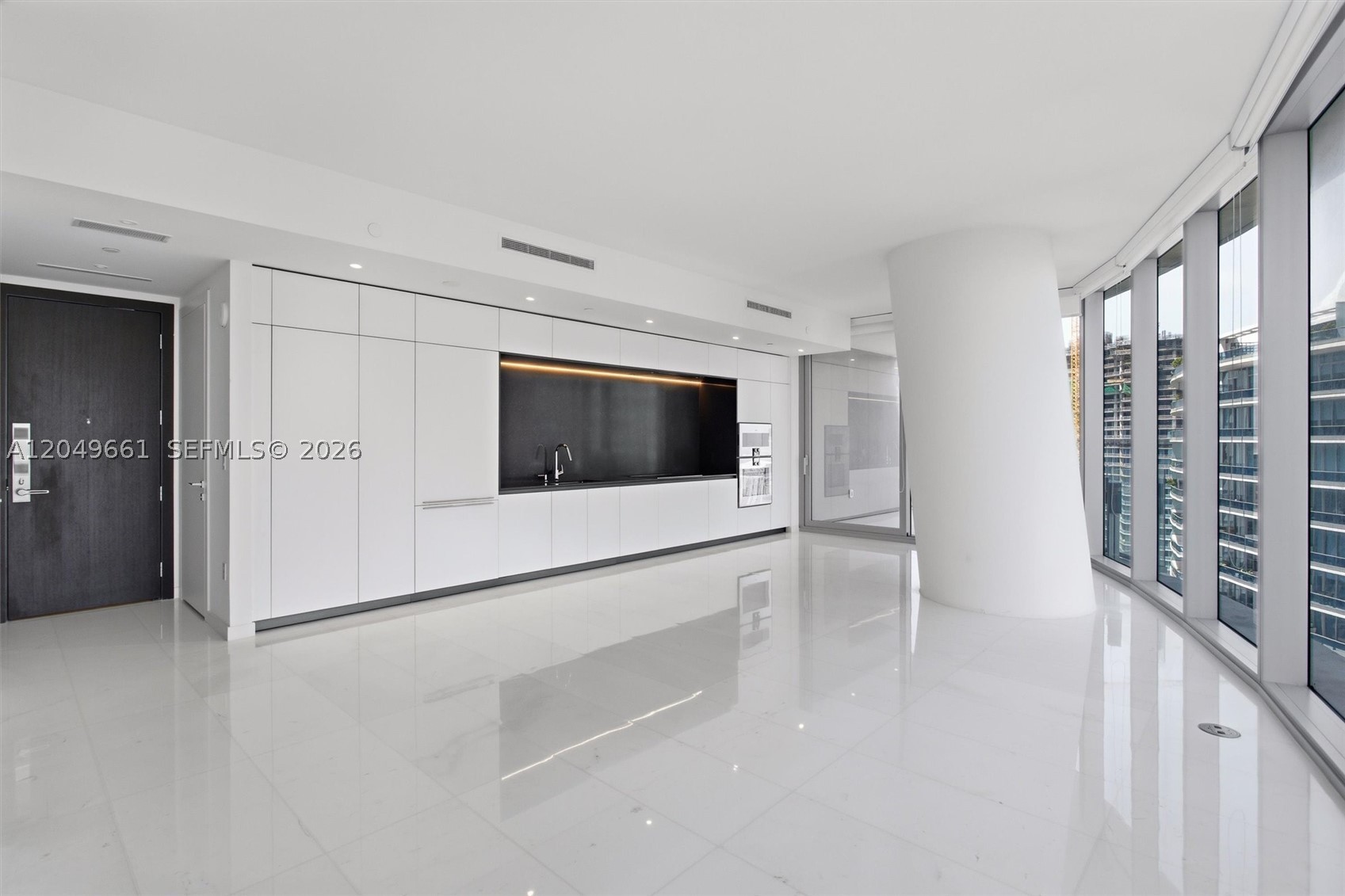 300 Biscayne Boulevard Way #4808W, Miami FL 33131