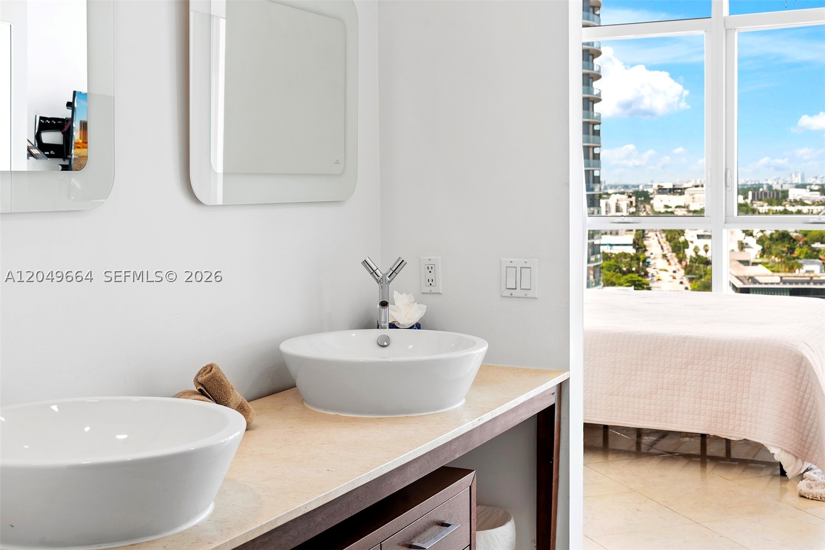 450 Alton Rd #1708, Miami Beach FL 33139