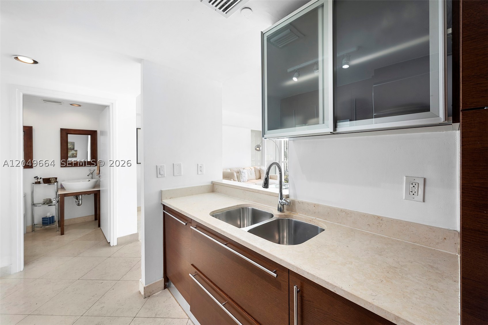 450 Alton Rd #1708, Miami Beach FL 33139