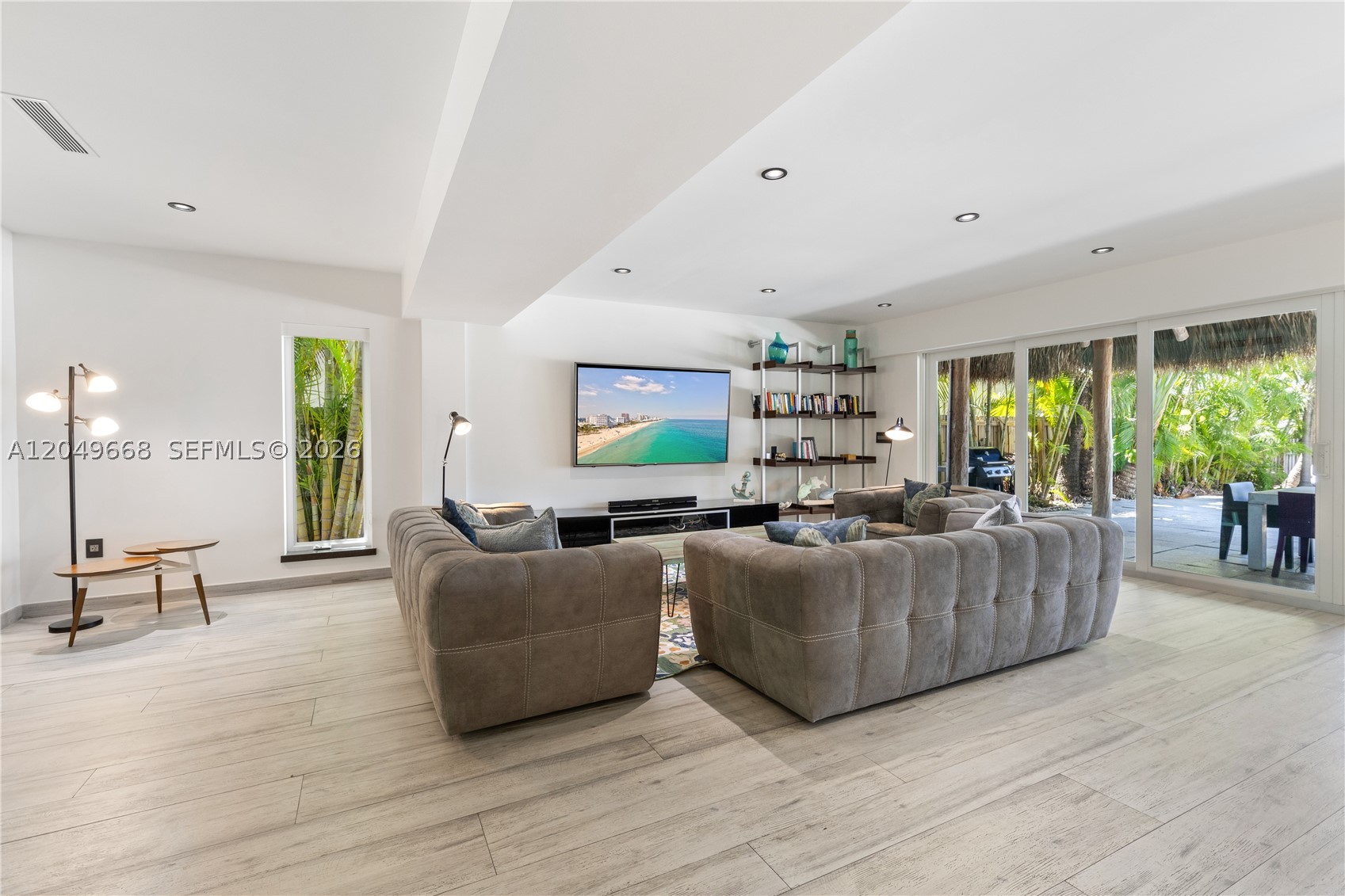 741 86th St, Miami Beach FL 33141