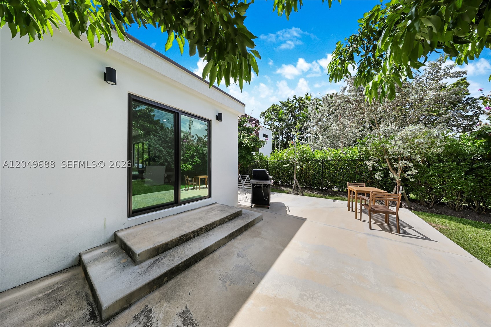 180 SW 38th Ct, Miami FL 33134