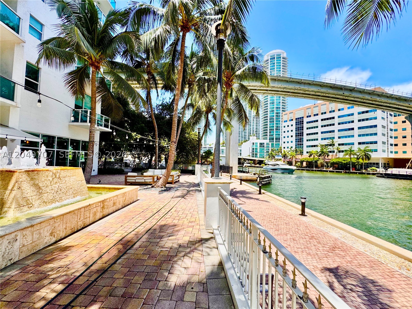 41 SE 5th St #1917, Miami FL 33131