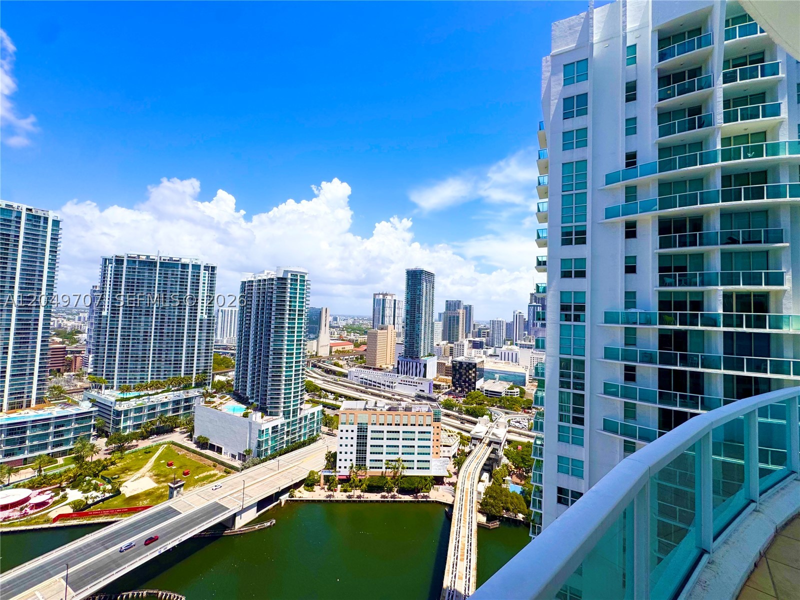 41 SE 5th St #1917, Miami FL 33131