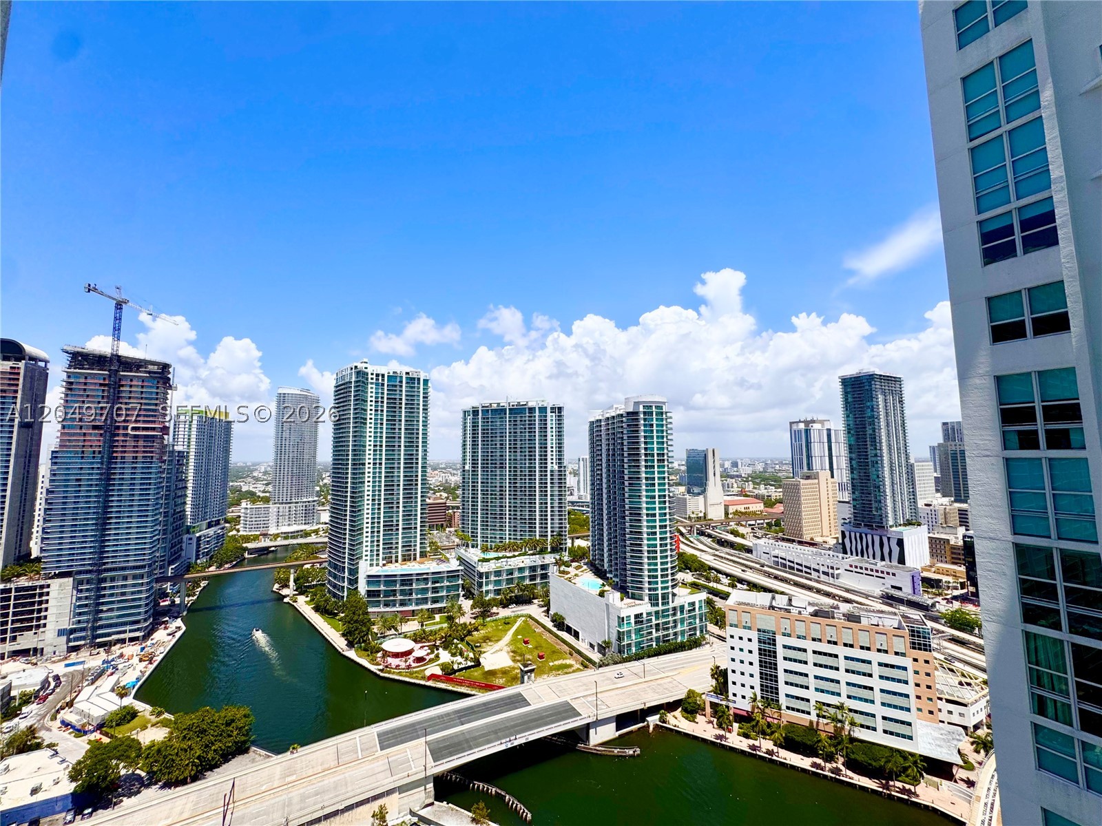 41 SE 5th St #1917, Miami FL 33131