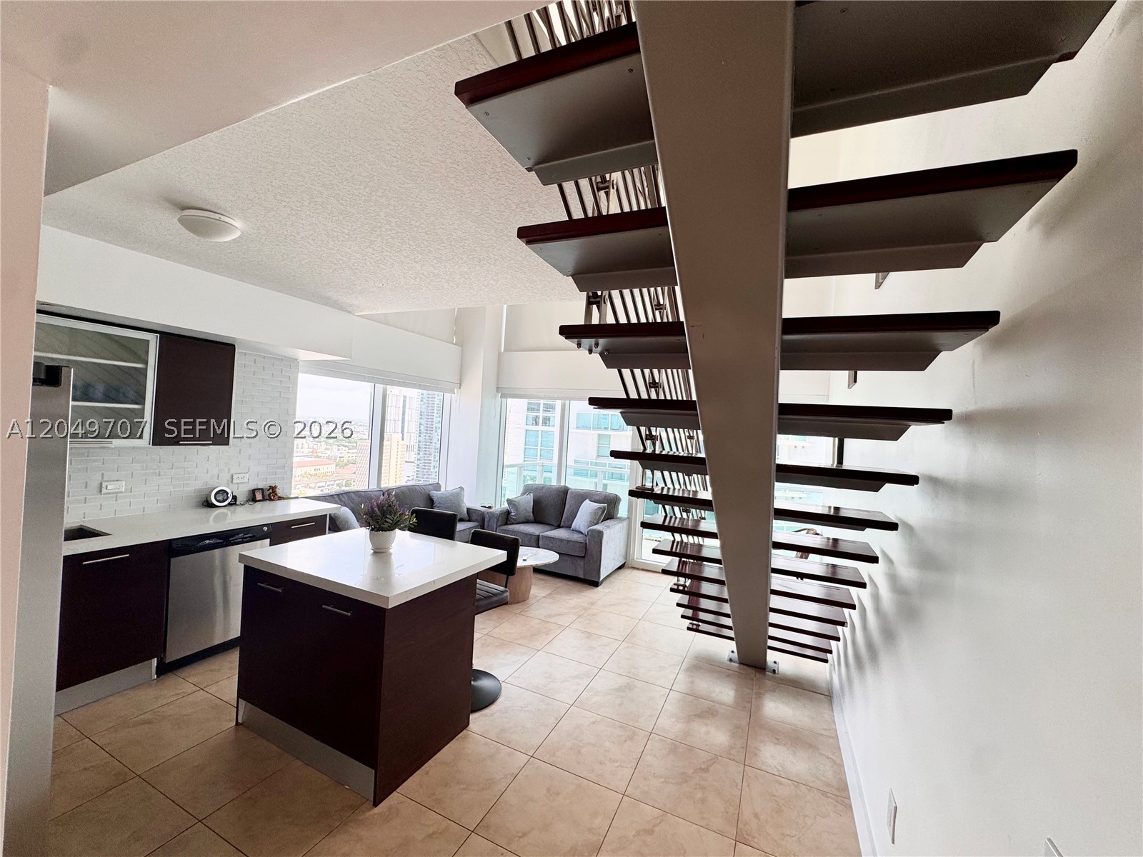 41 SE 5th St #1917, Miami FL 33131
