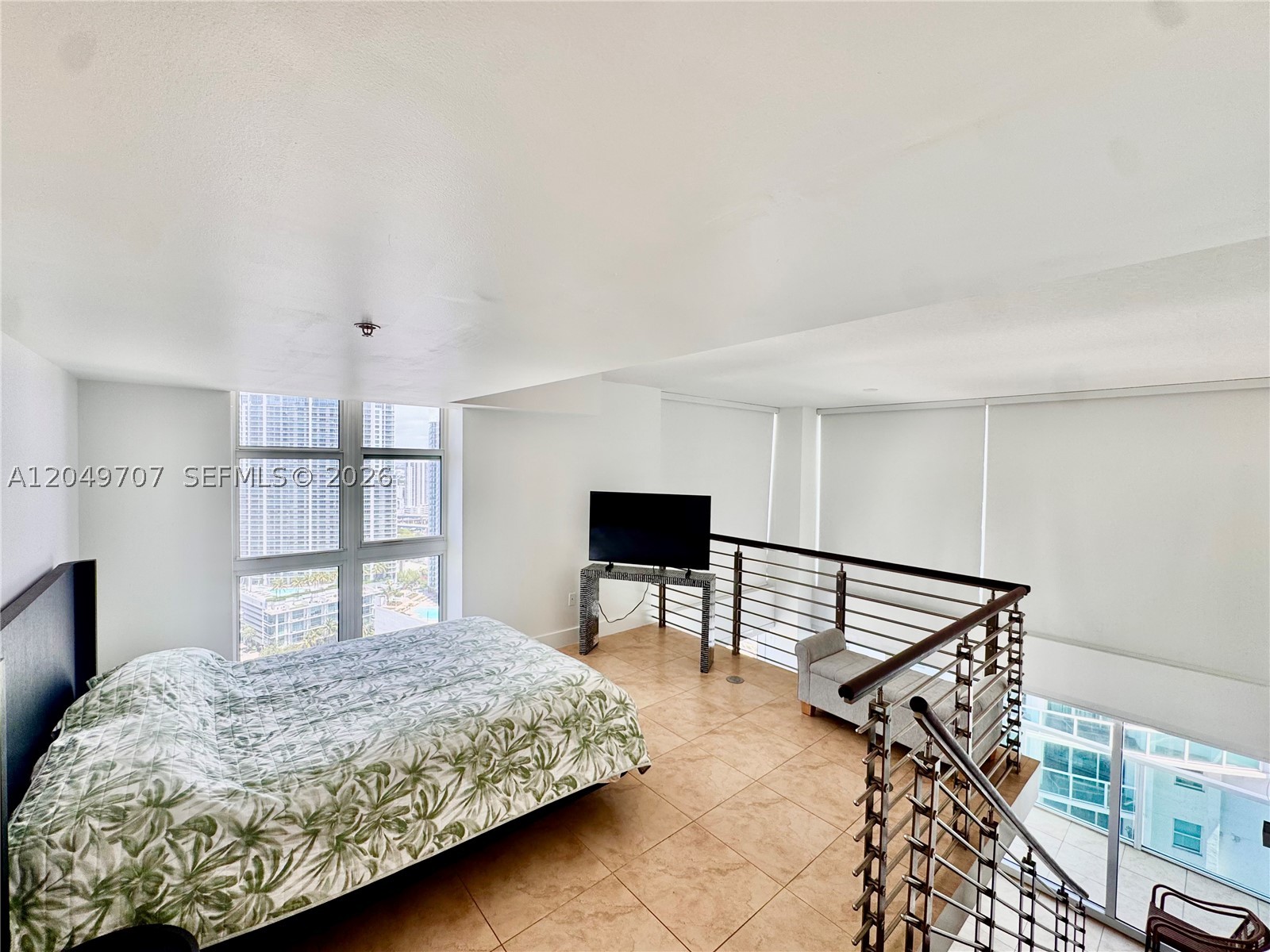 41 SE 5th St #1917, Miami FL 33131
