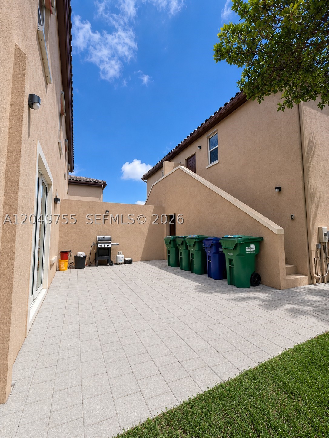 17001 SW 96th St, Miami FL 33196