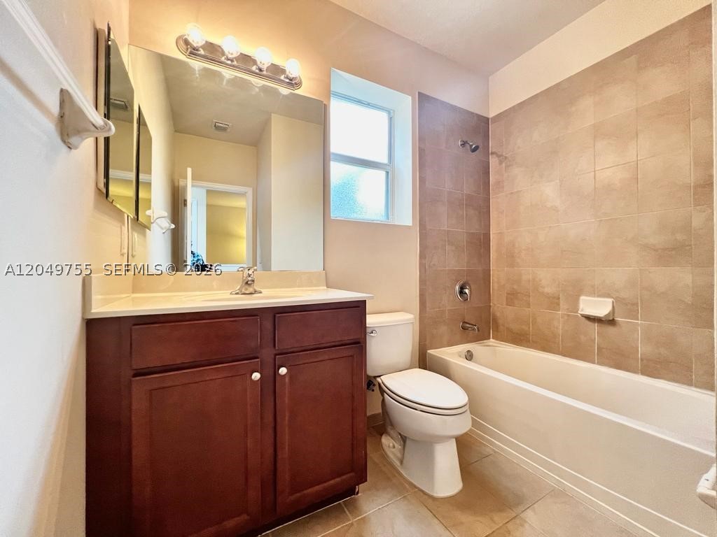 17001 SW 96th St, Miami FL 33196