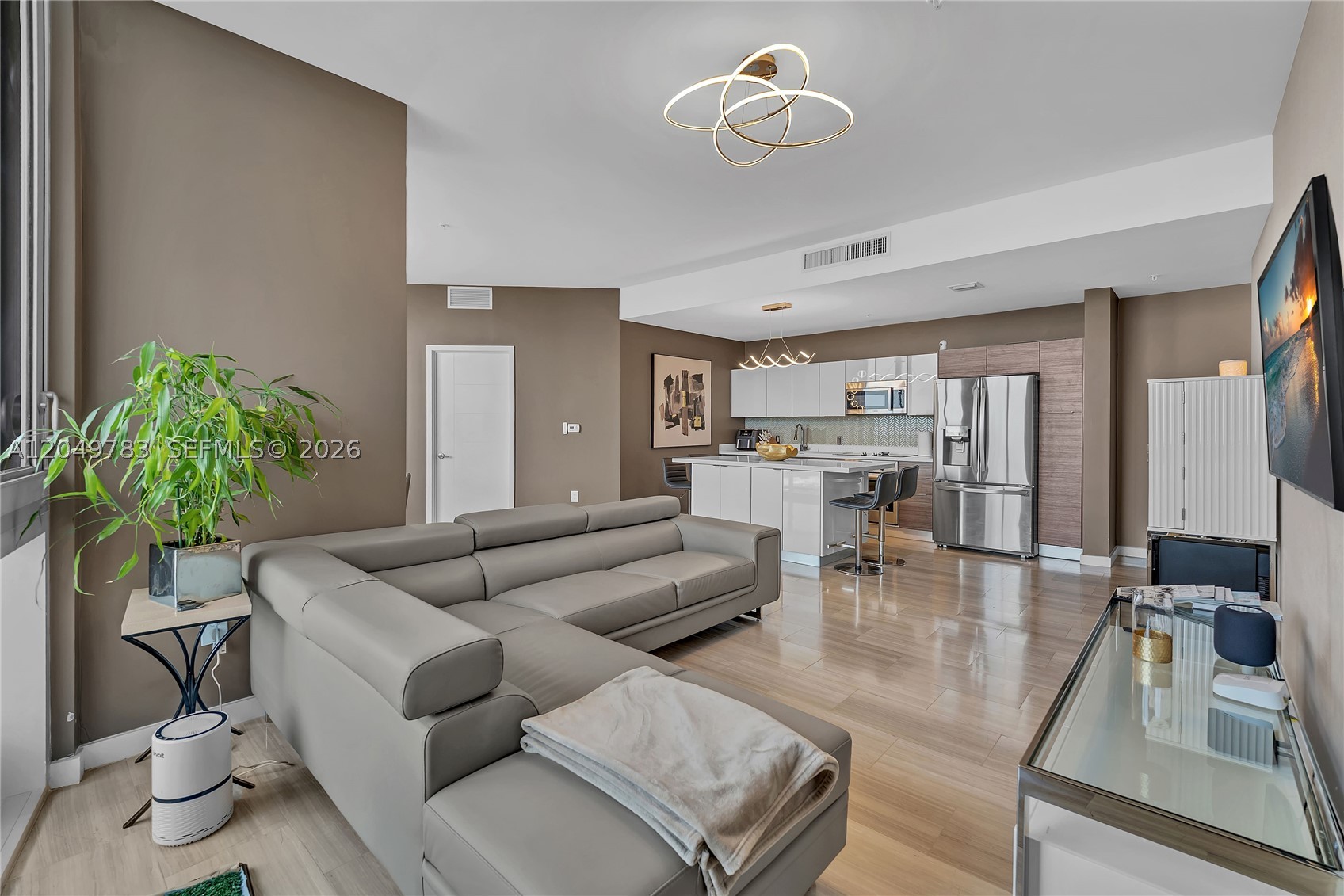 1010 SW 2nd Ave #2201, Miami FL 33130