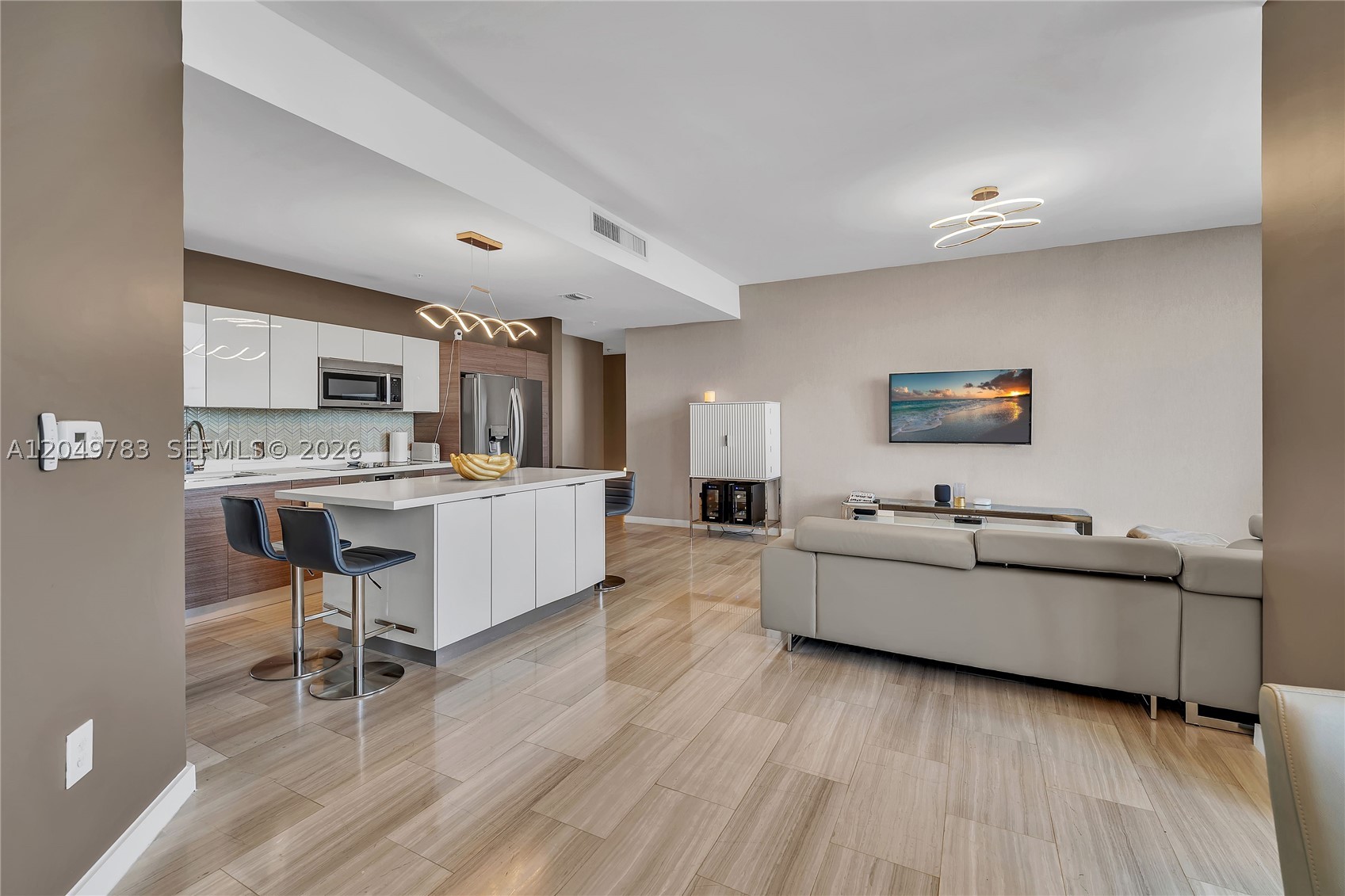 1010 SW 2nd Ave #2201, Miami FL 33130