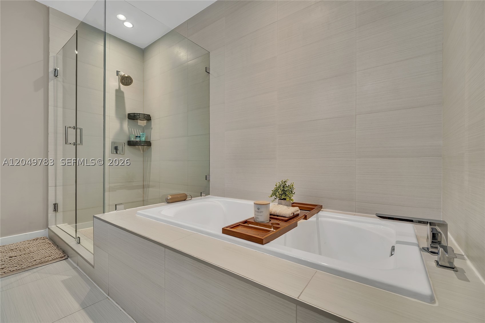 1010 SW 2nd Ave #2201, Miami FL 33130