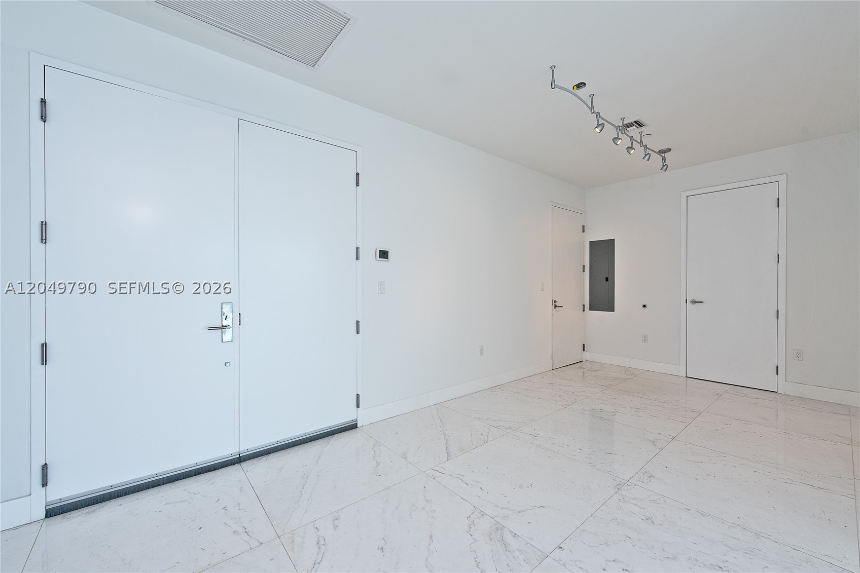 17475 Collins Ave #2003, Sunny Isles Beach FL 33160