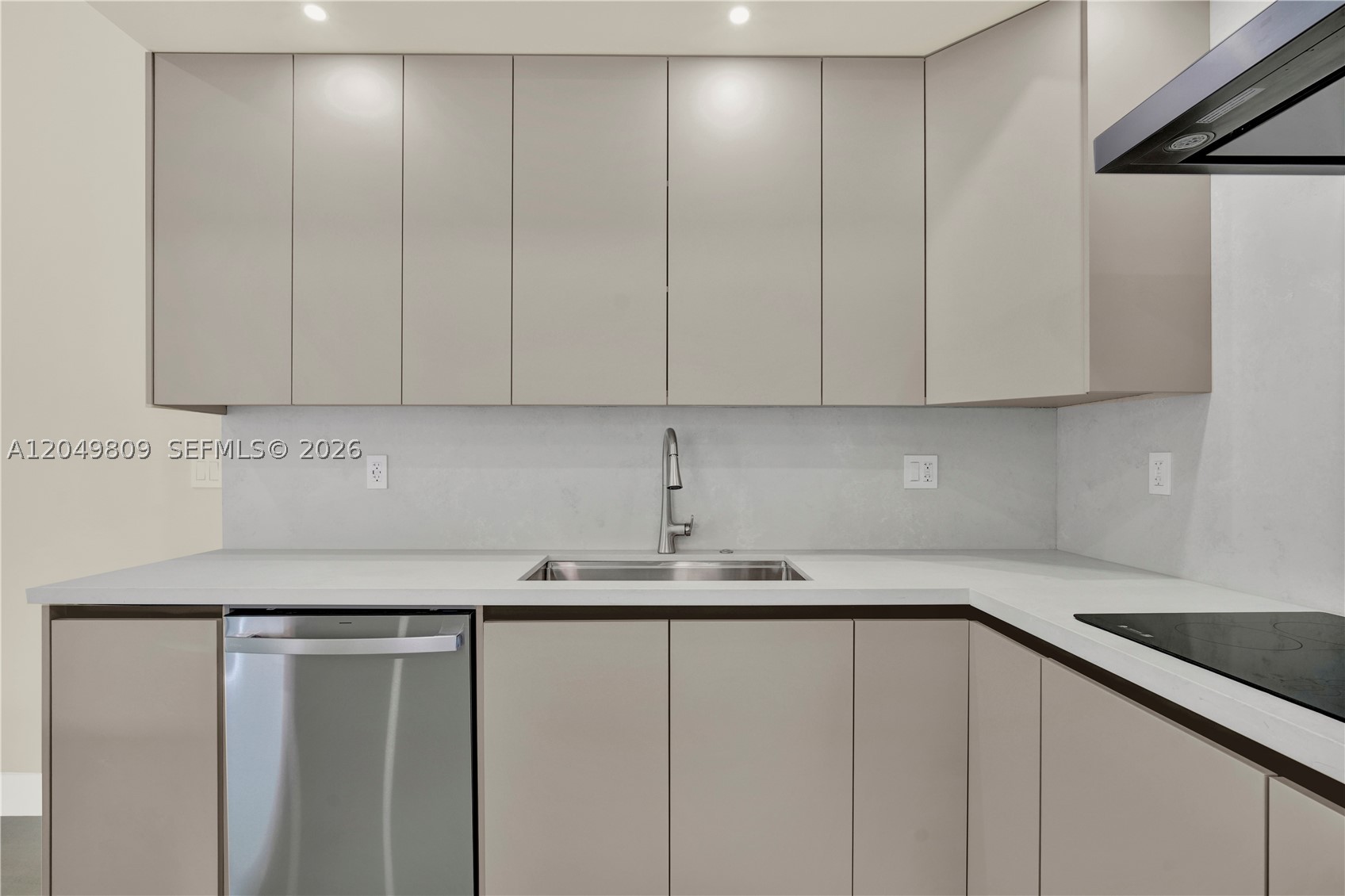2889 SW 35 Ave #2887, Miami FL 33133