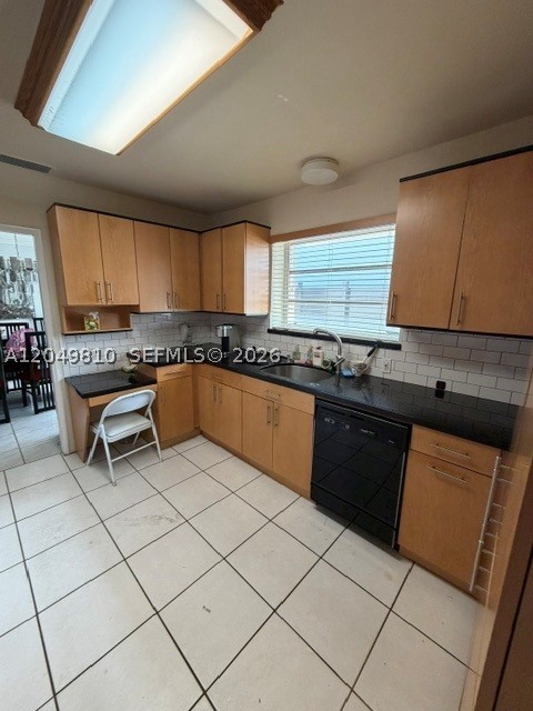Miami Beach FL 33140 - A12049810