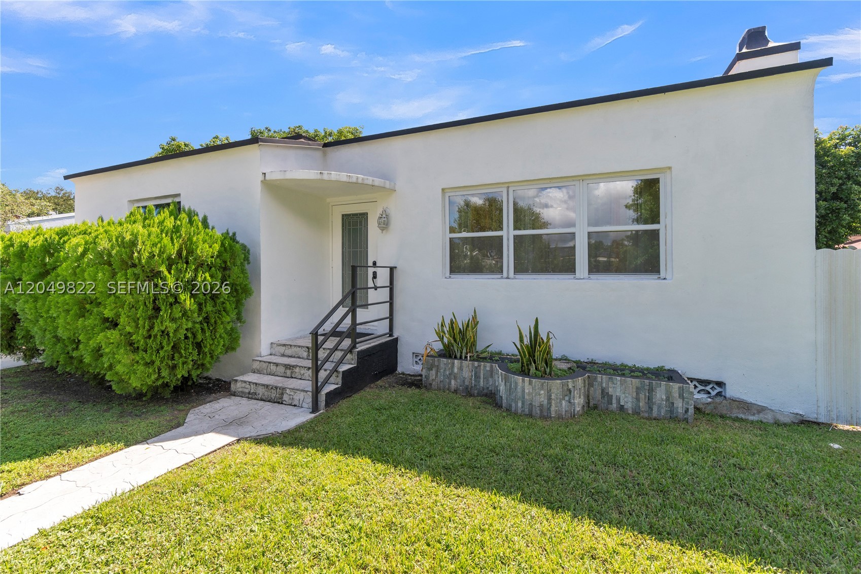 774 NW 49th St, Miami FL 33127