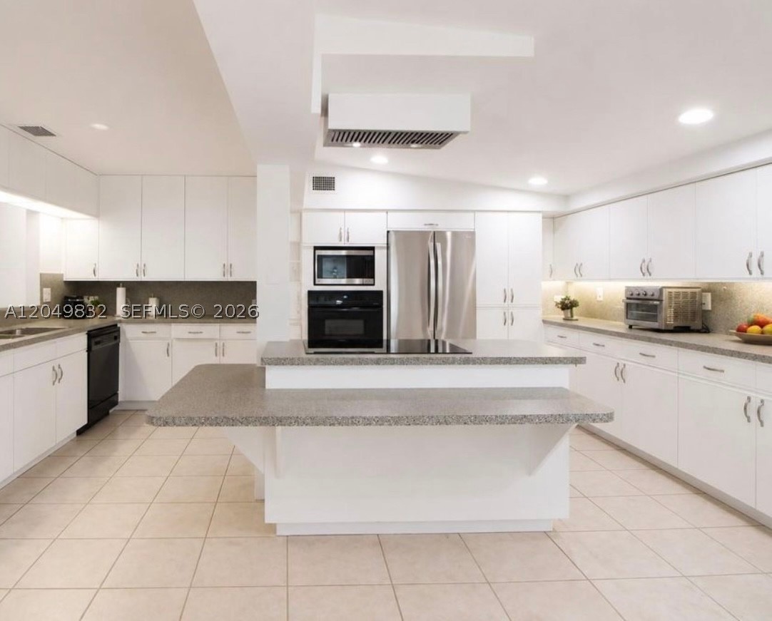 10730 SW 52nd Ter, Miami FL 33165