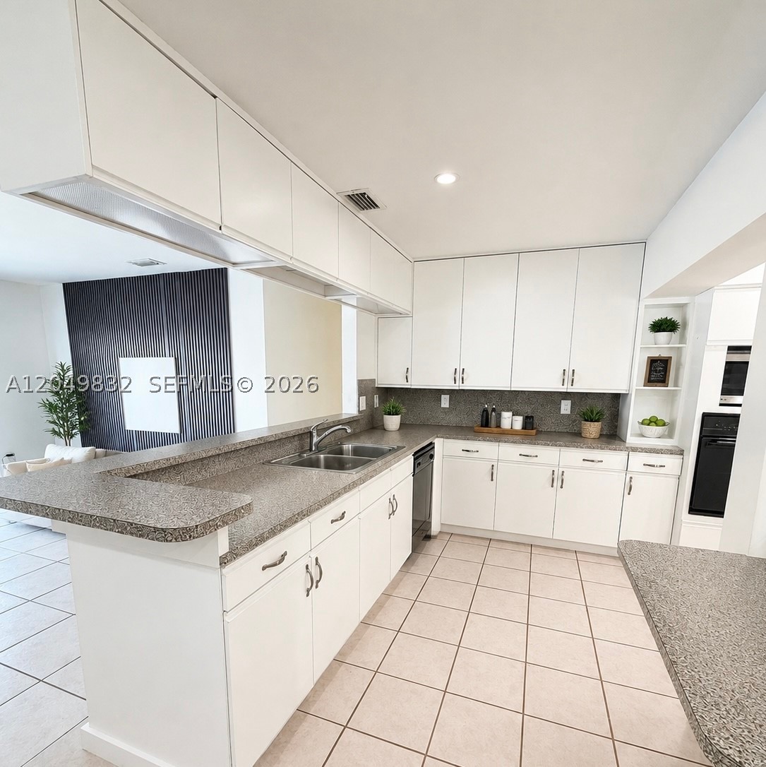 10730 SW 52nd Ter, Miami FL 33165