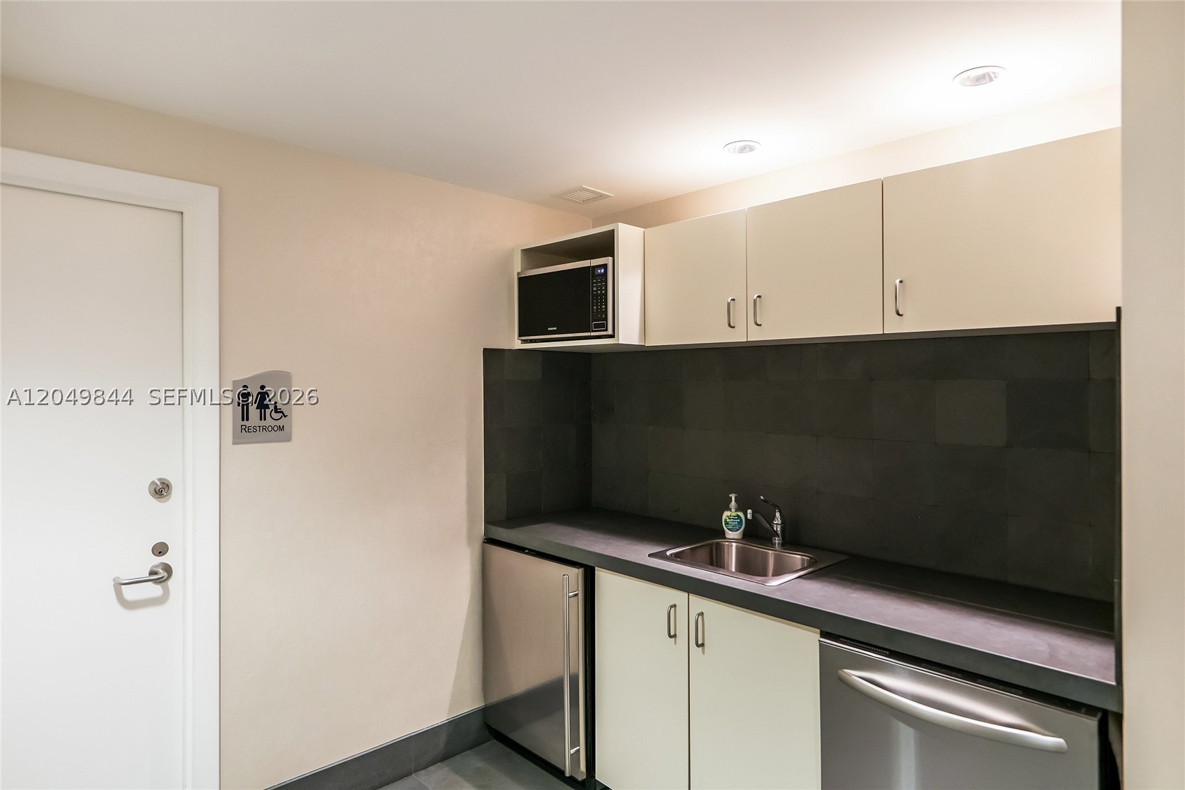 17001 Collins Ave #1401, Sunny Isles Beach FL 33160