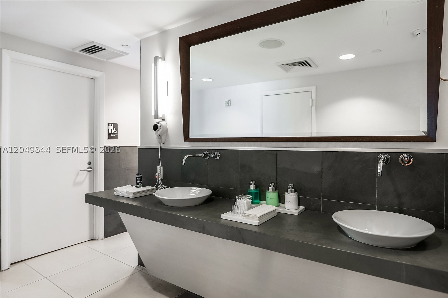 17001 Collins Ave #1401, Sunny Isles Beach FL 33160