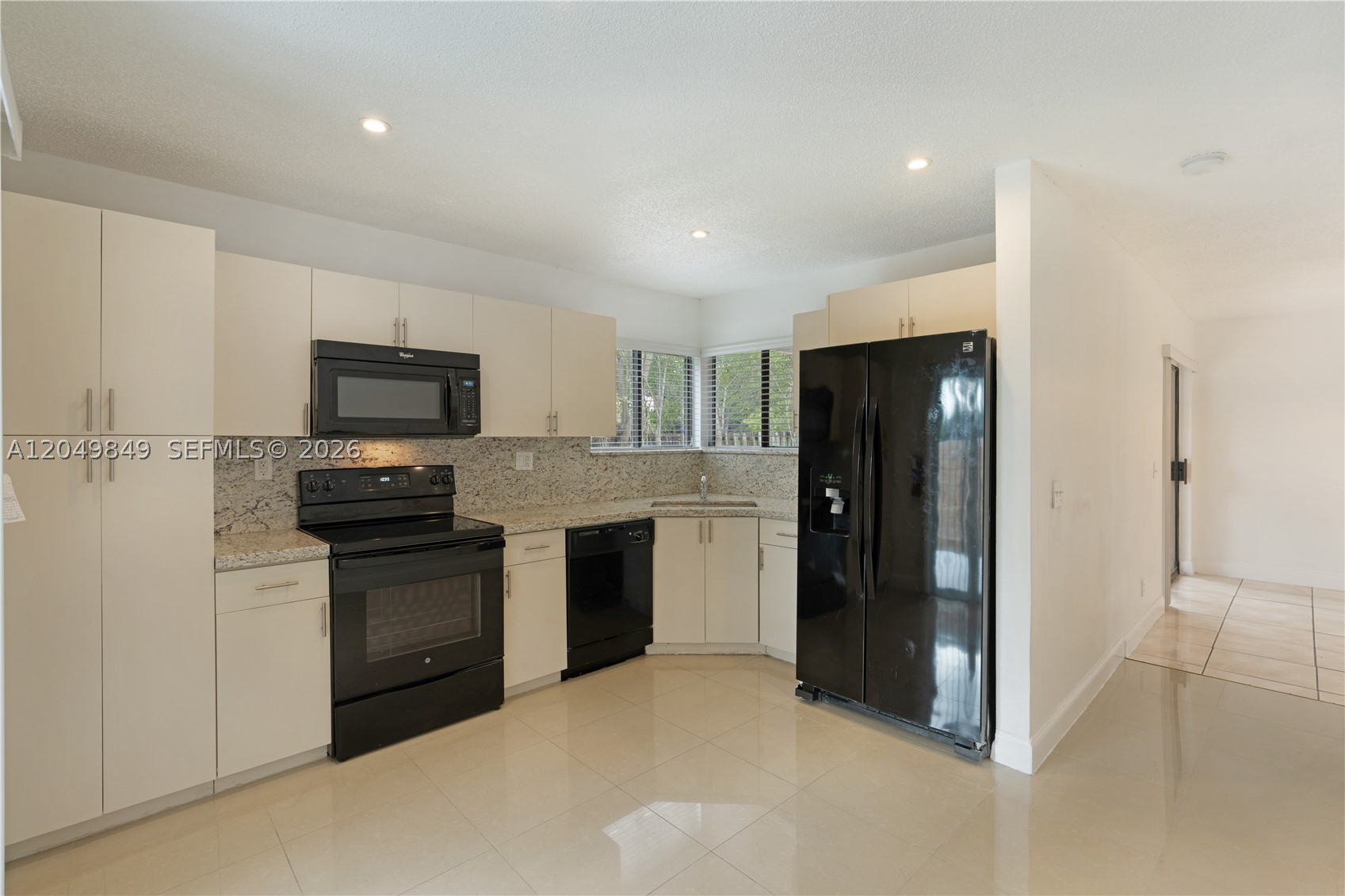 9587 SW 148th Ave Cir S, Miami FL 33196