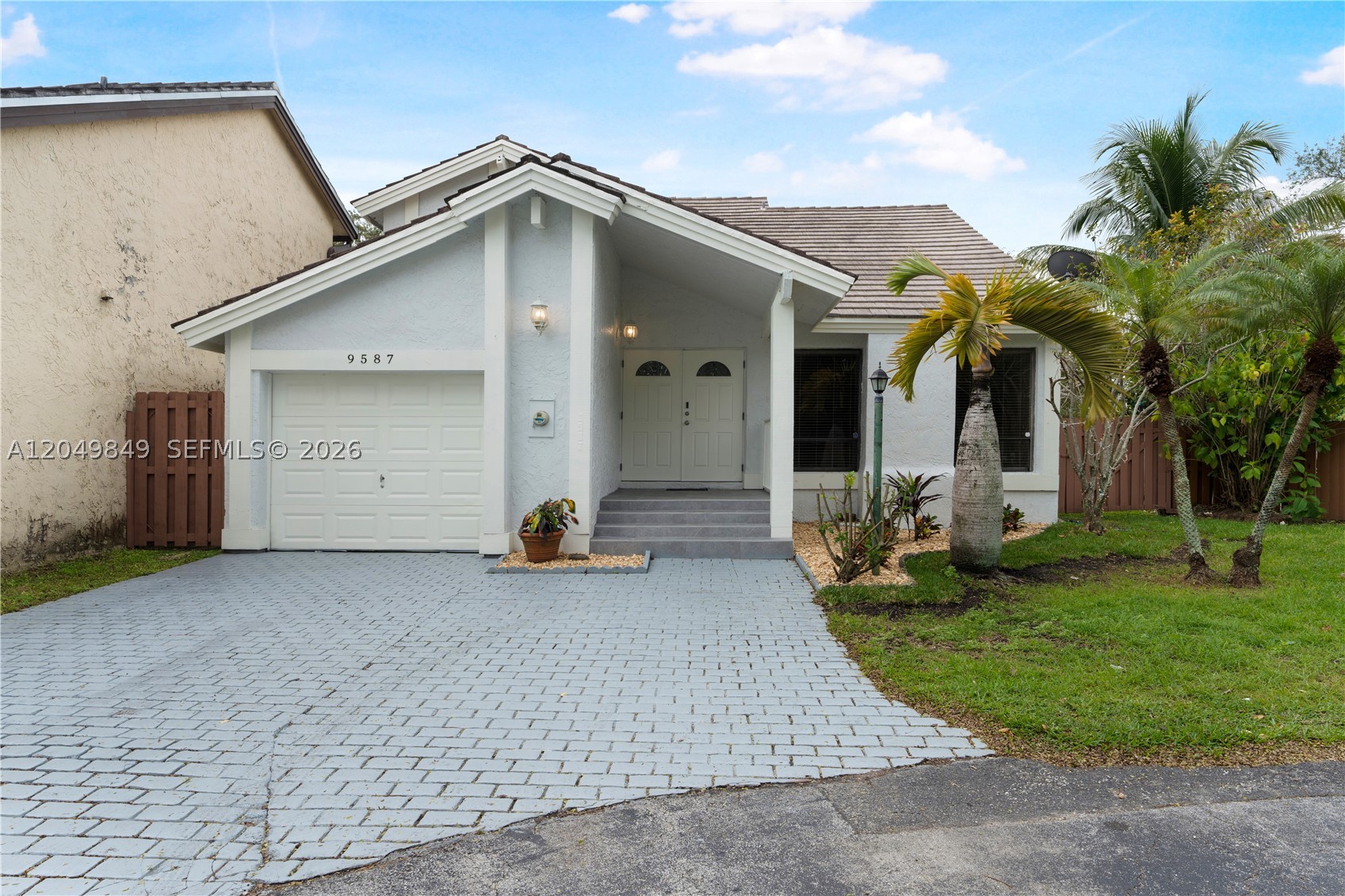 9587 SW 148th Ave Cir S, Miami FL 33196