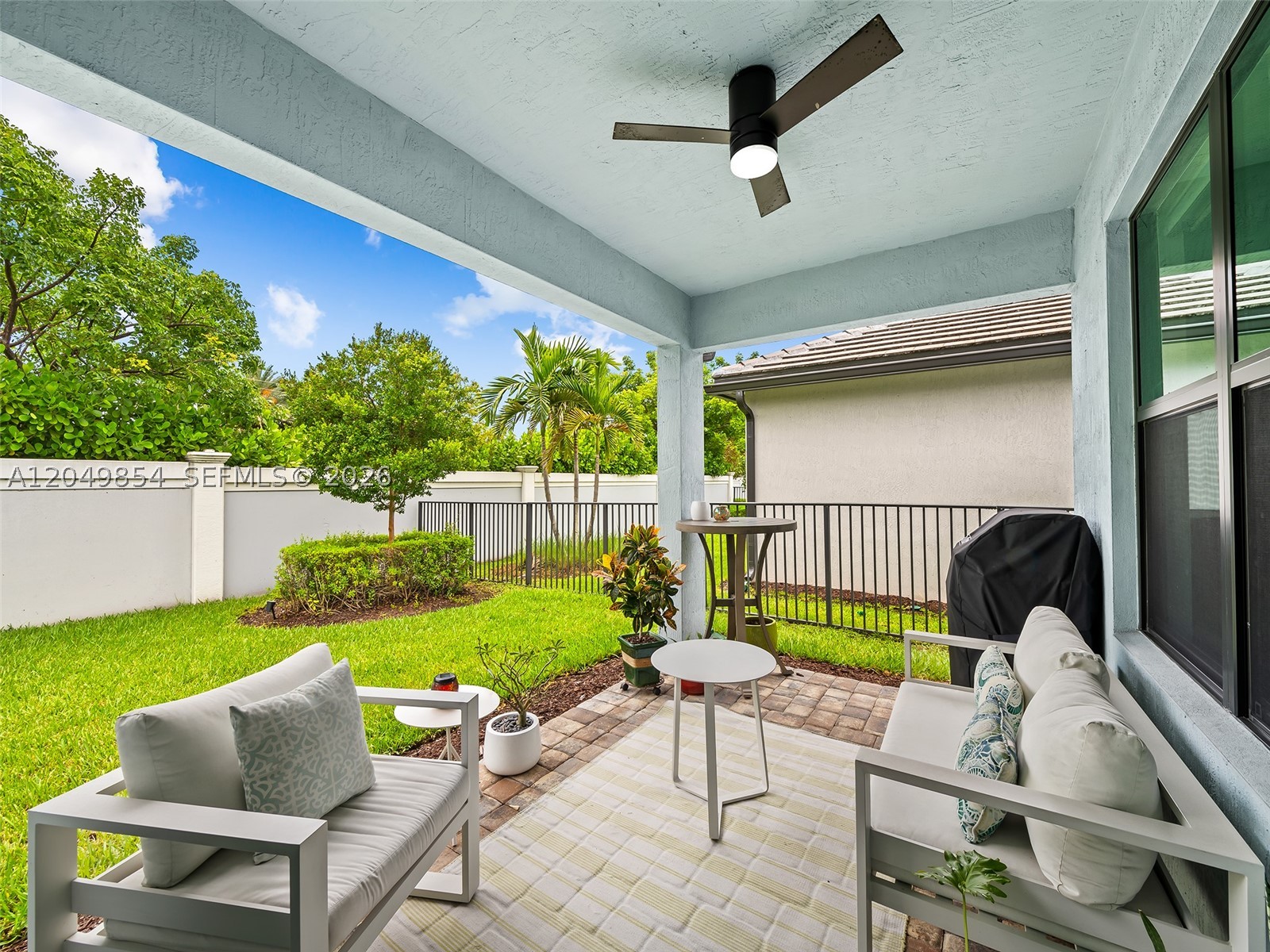 2950 Shortleaf Ave, Lauderdale Lakes FL 33311