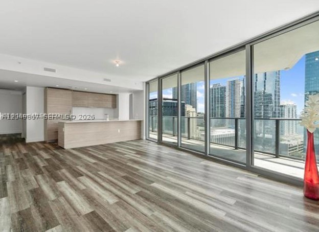 1300 S Miami Ave #1605, Miami FL 33130